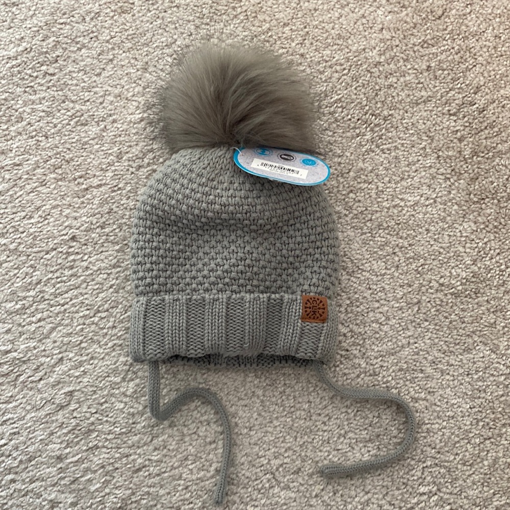 Baby knit toque